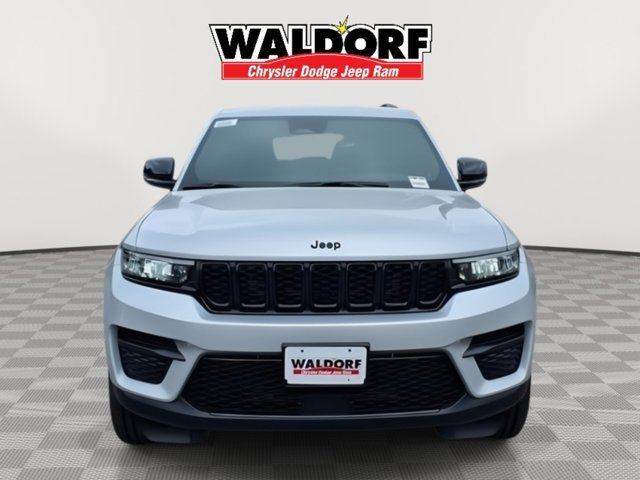 New 2025 Jeep Grand Cherokee L Altitude AWD/4WD image 8