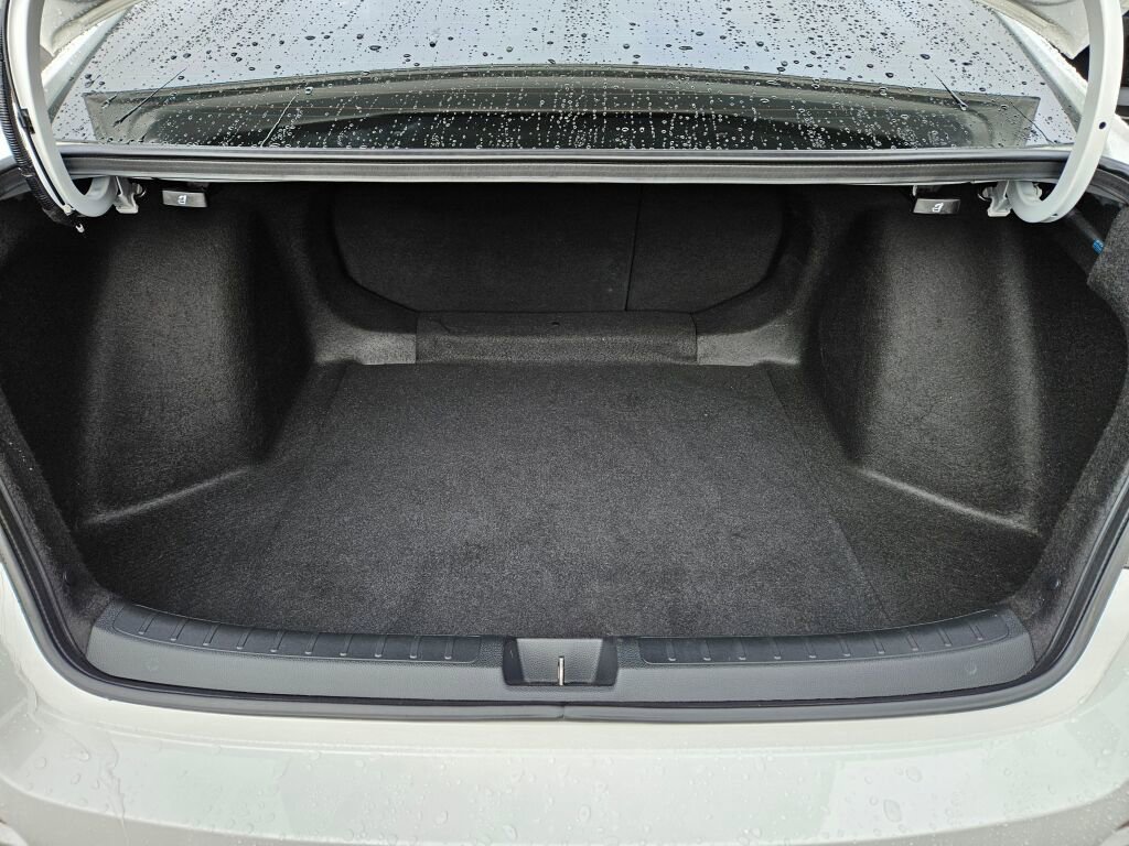 Used 2024 Honda Civic Touring image 9