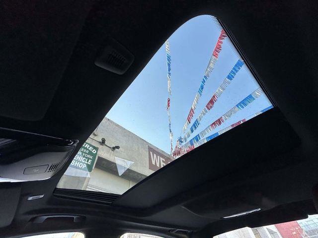 Used 2023 BMW 530i xDrive w/ Premium Package image 31