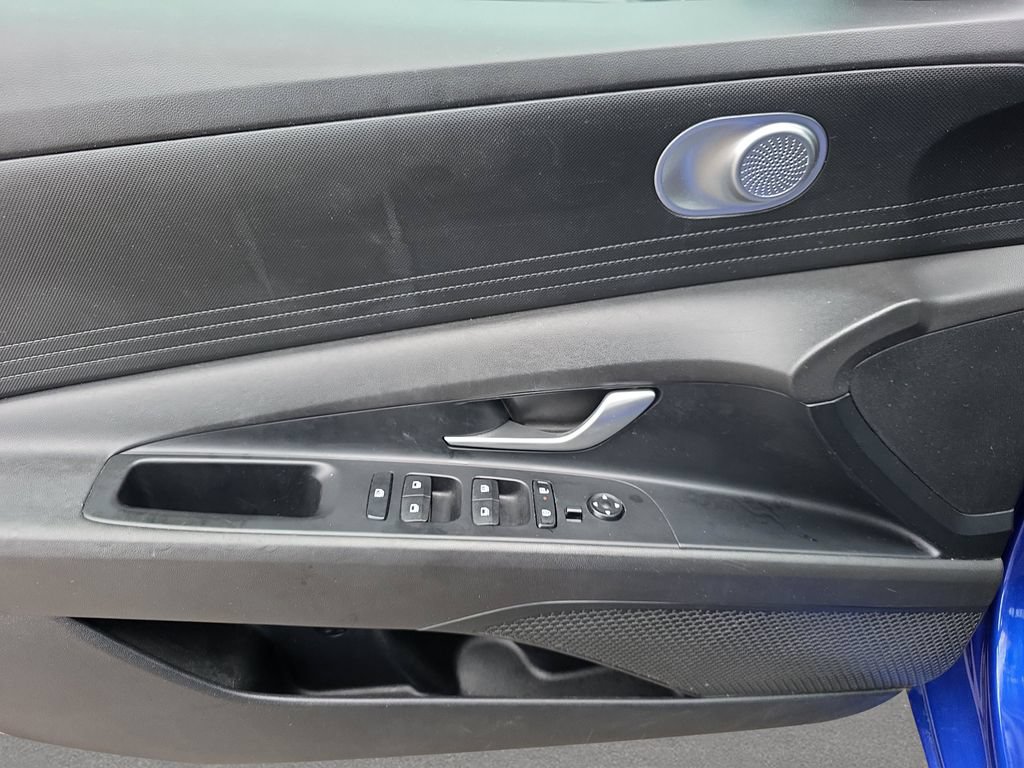 Certified 2024 Hyundai Elantra SEL FWD image 16
