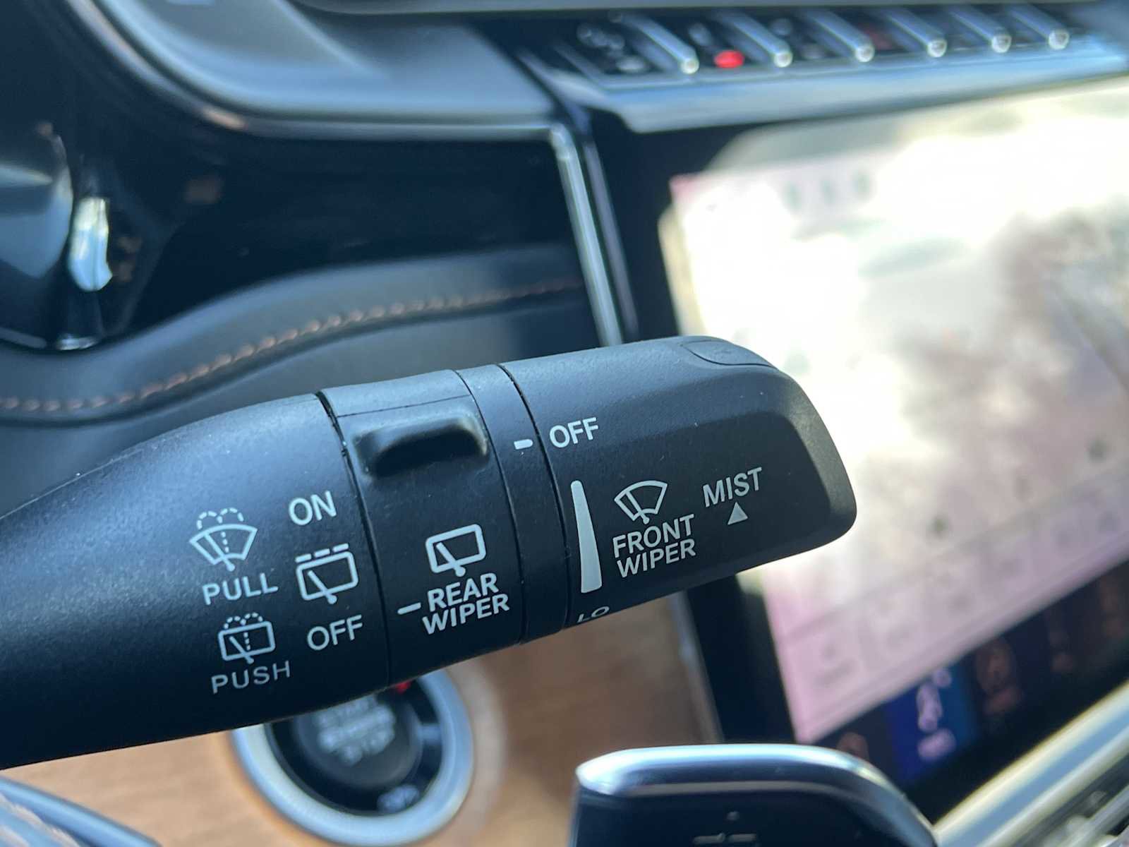 Used 2023 Jeep Grand Cherokee L Summit image 11