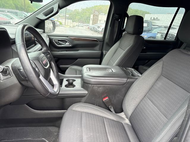 Used 2022 GMC Yukon XL SLE w/ Gmc Pro Safety Plus Package AWD/4WD image 9