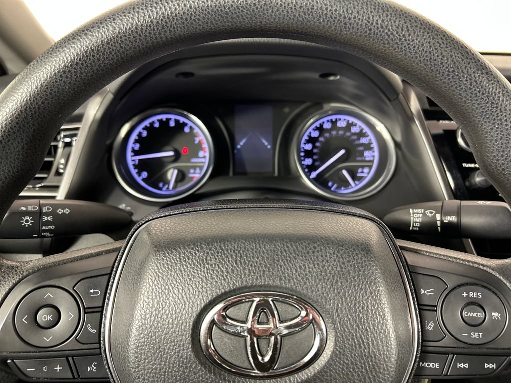 Used 2019 Toyota Camry LE FWD image 13