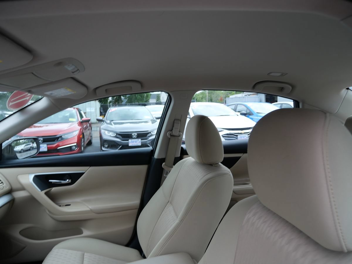 Used 2017 Nissan Altima 2.5 S w/ Power Driver Seat Package FWD image 11