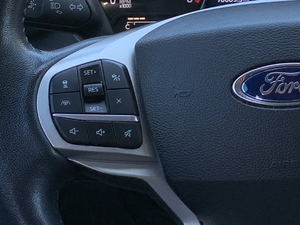 Used 2022 Ford Explorer XLT w/ Equipment Group 202A RWD image 23