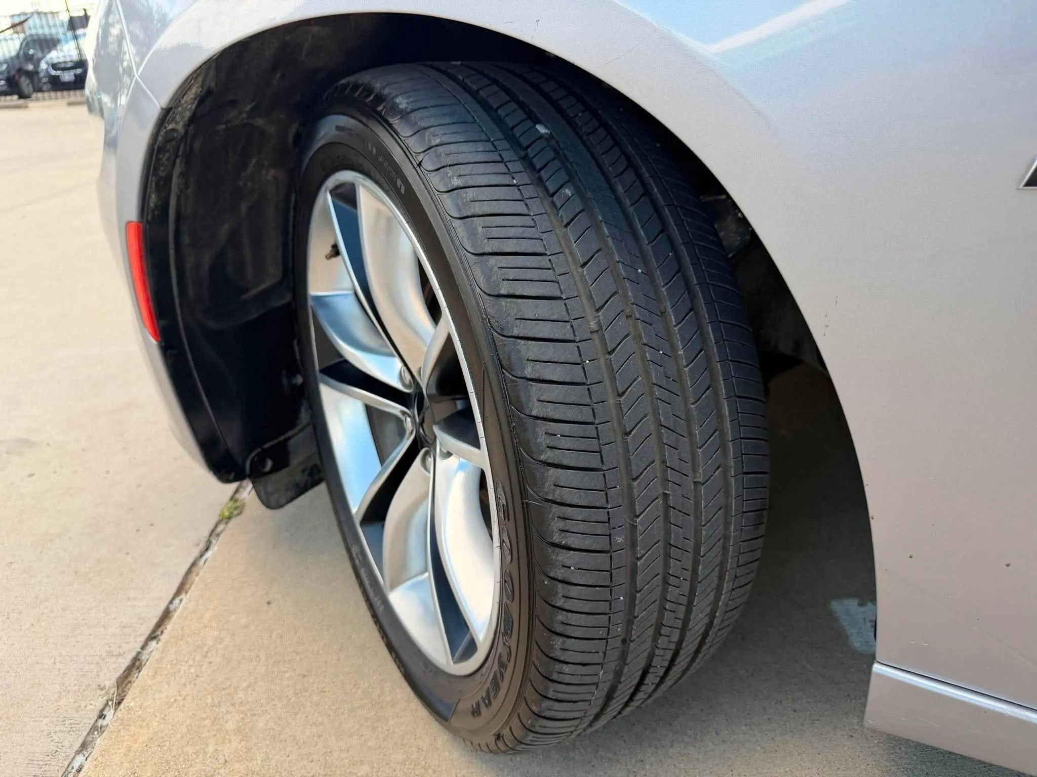 Used 2016 Dodge Charger R/T RWD image 31