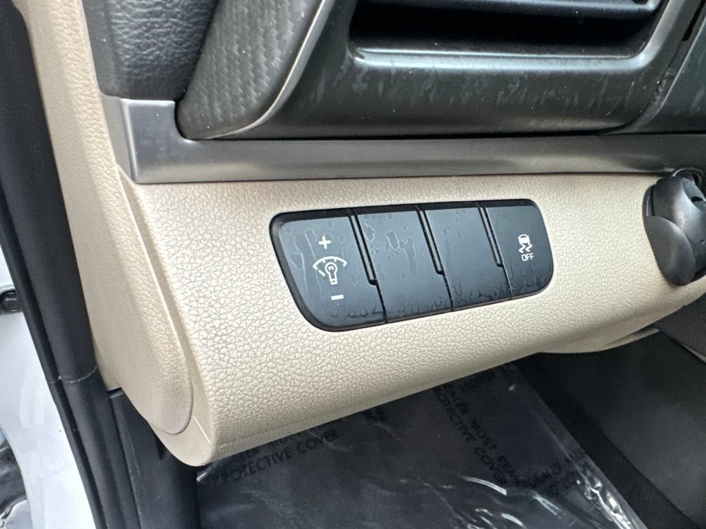 Used 2019 Hyundai Elantra SE FWD image 44