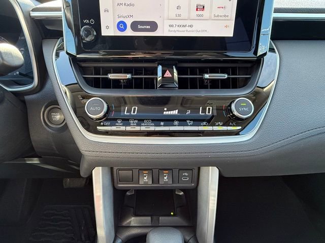 Used 2024 Toyota Corolla Cross XLE w/ Convenience Package FWD image 20