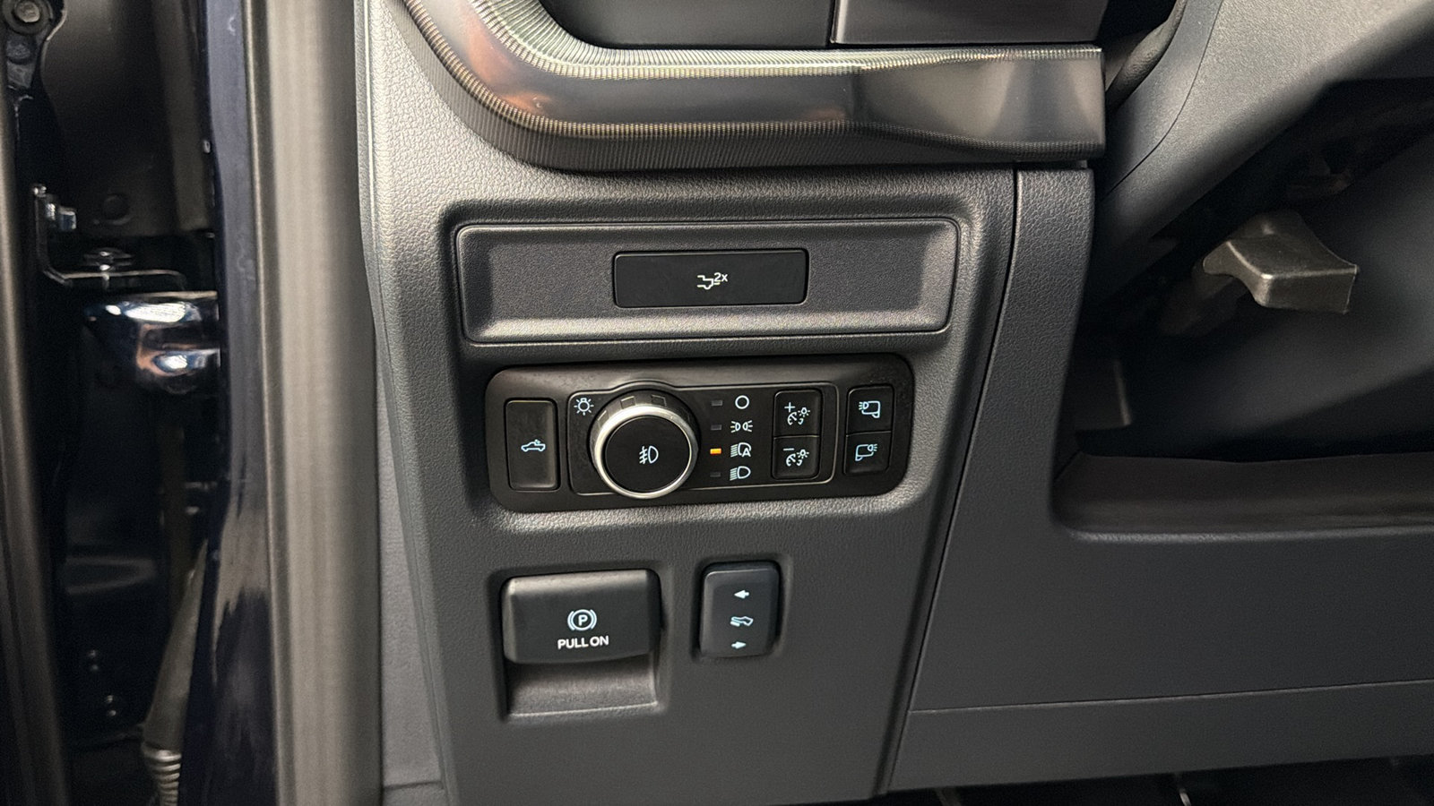 Used 2026 Ford F150 Lariat AWD/4WD image 24