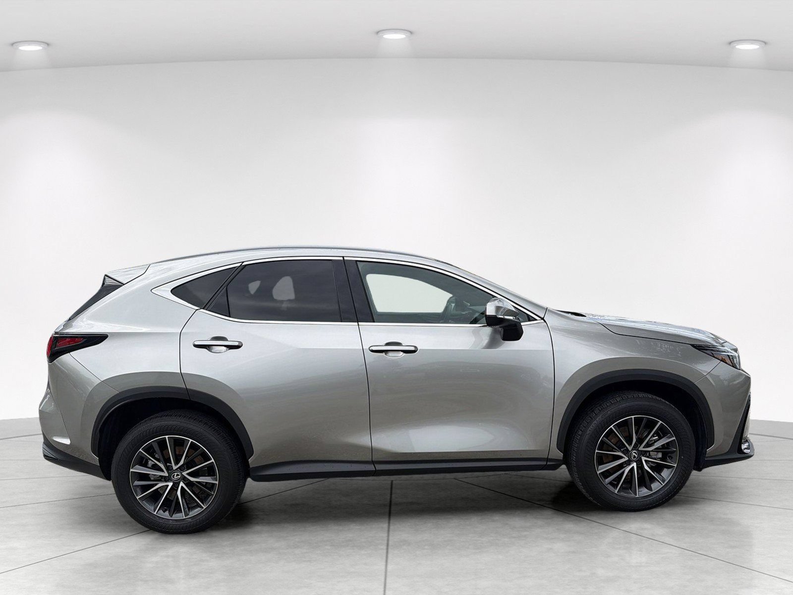 Used 2025 Lexus NX 350h AWD w/ Cold Area Package image 3