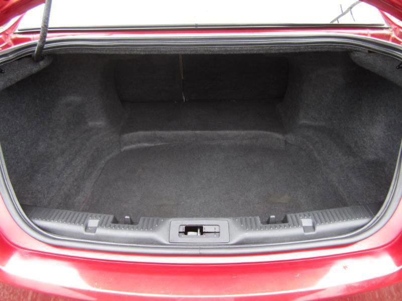 Used 2013 Ford Taurus Limited FWD image 31