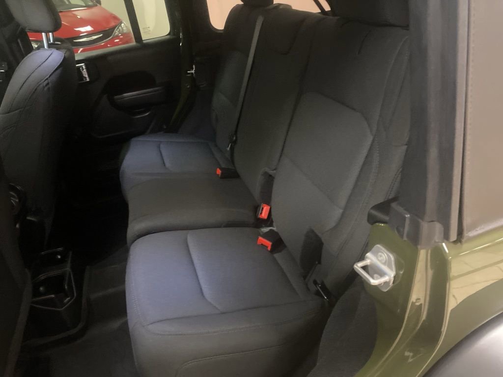 Used 2023 Jeep Wrangler Unlimited Sport AWD/4WD image 19
