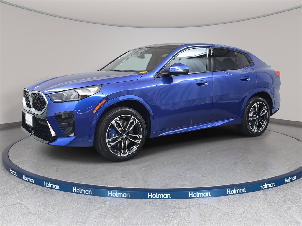 Used 2025 BMW X2 xDrive28i w/ M Sport Package image 1