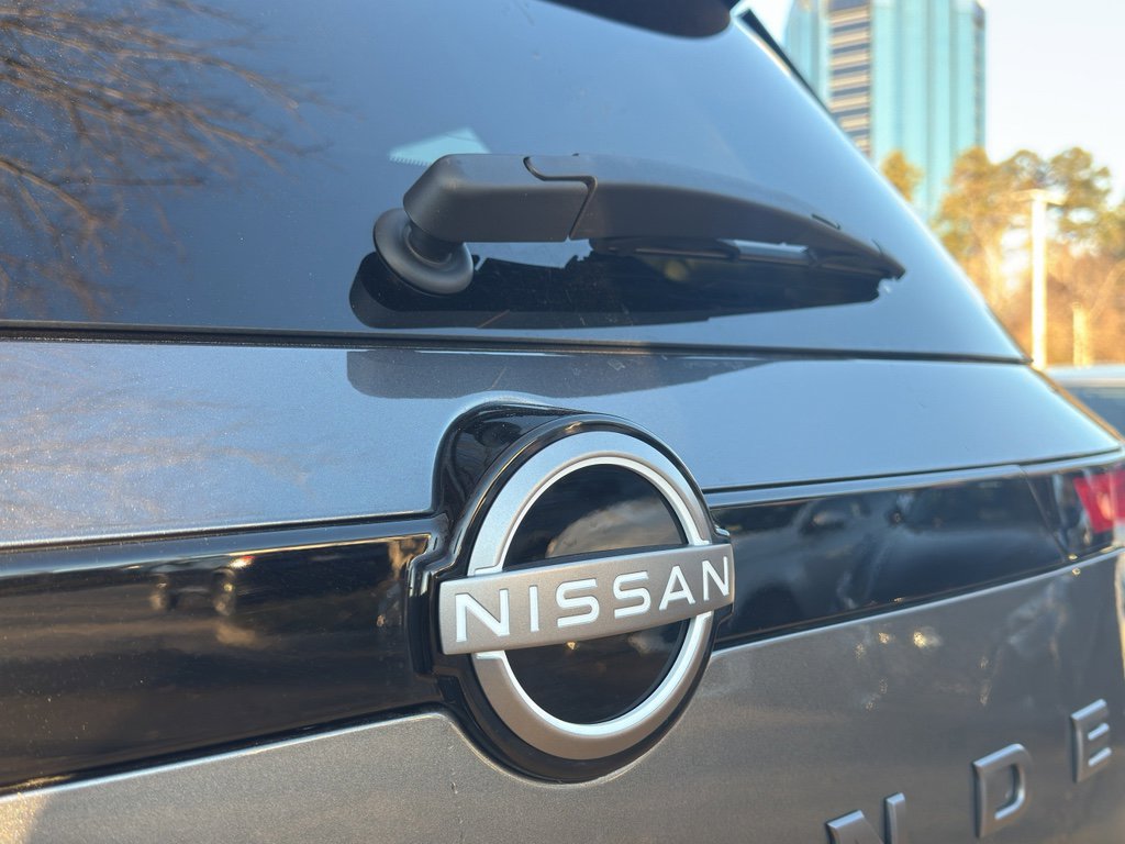 New 2026 Nissan Pathfinder Platinum image 13