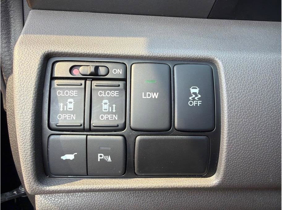 Used 2016 Honda Odyssey Touring image 20