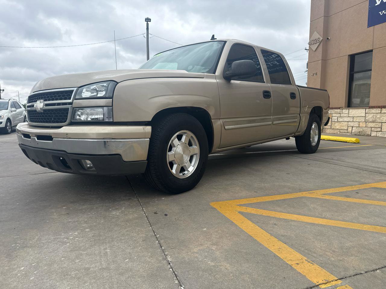 Used 2006 Chevrolet Silverado 1500 LT w/ Onstar Plus Package image 4