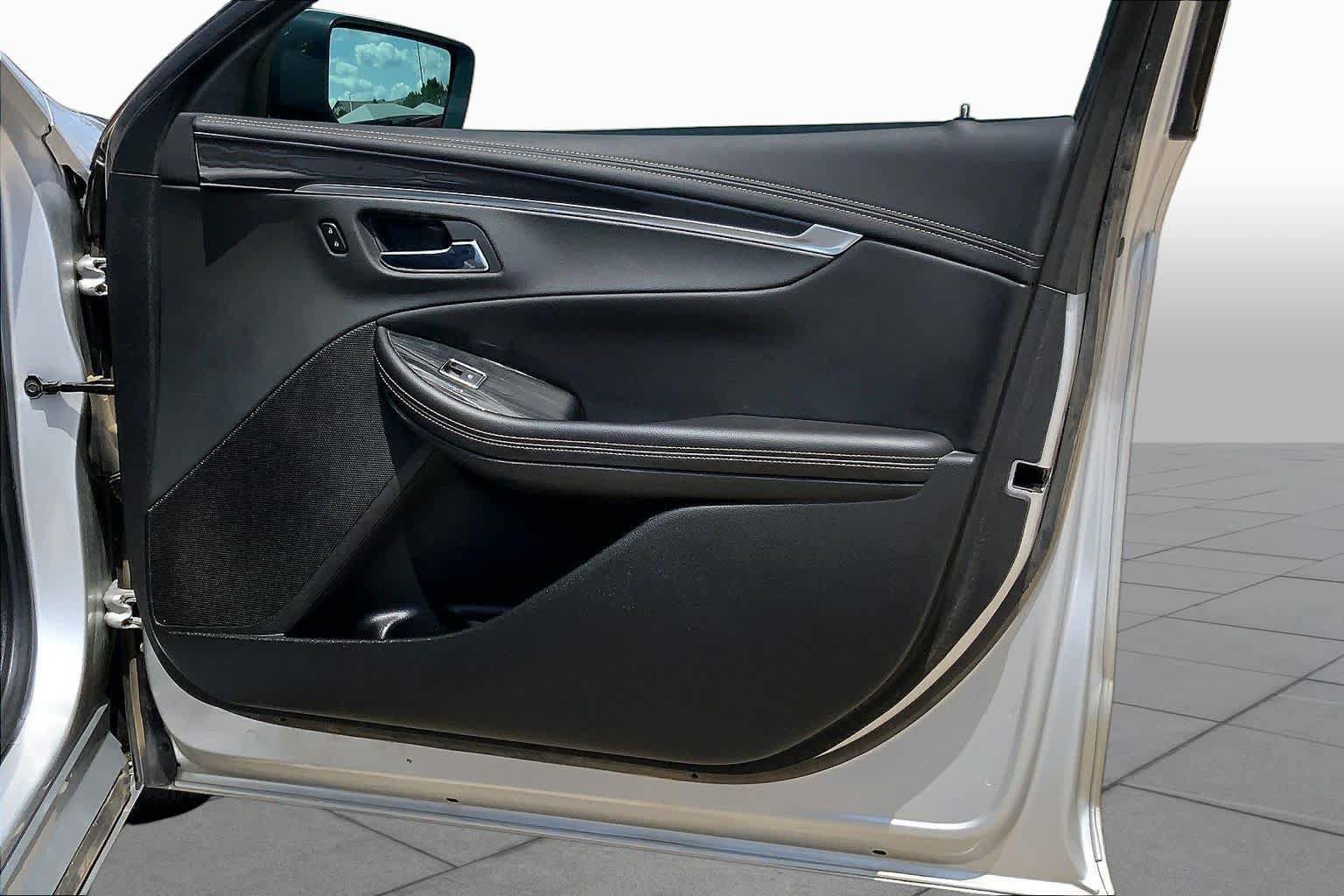 Used 2020 Chevrolet Impala LT FWD image 23