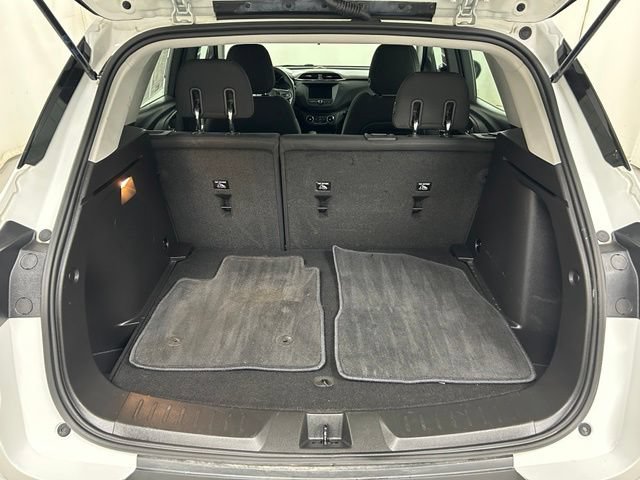 Used 2023 Chevrolet TrailBlazer LS FWD image 11