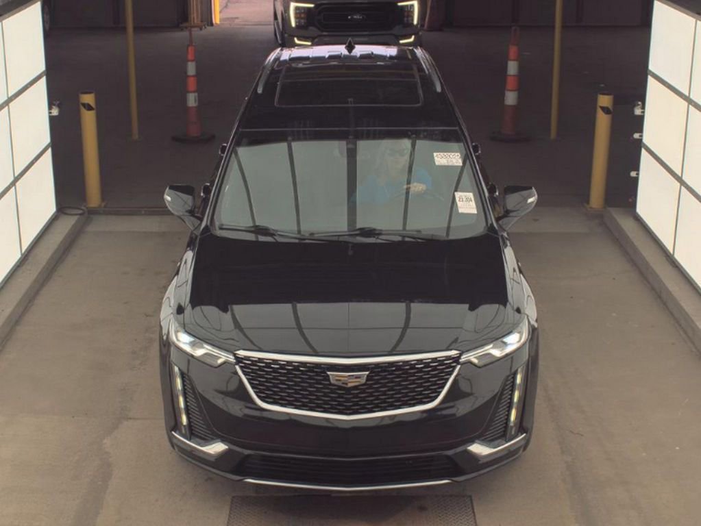 Used 2020 Cadillac XT6 Premium Luxury AWD/4WD image 3