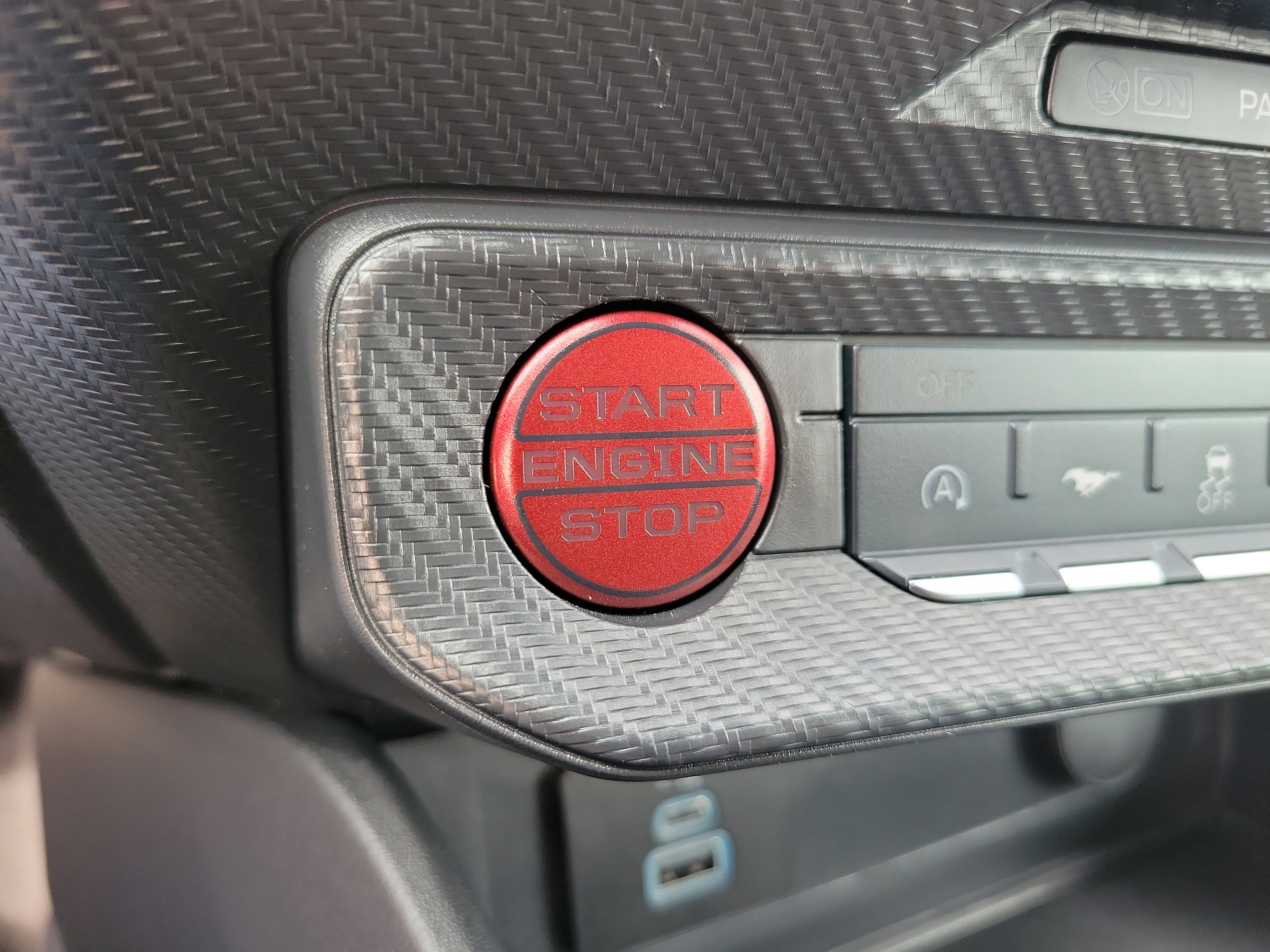 Used 2025 Ford Mustang Premium image 17