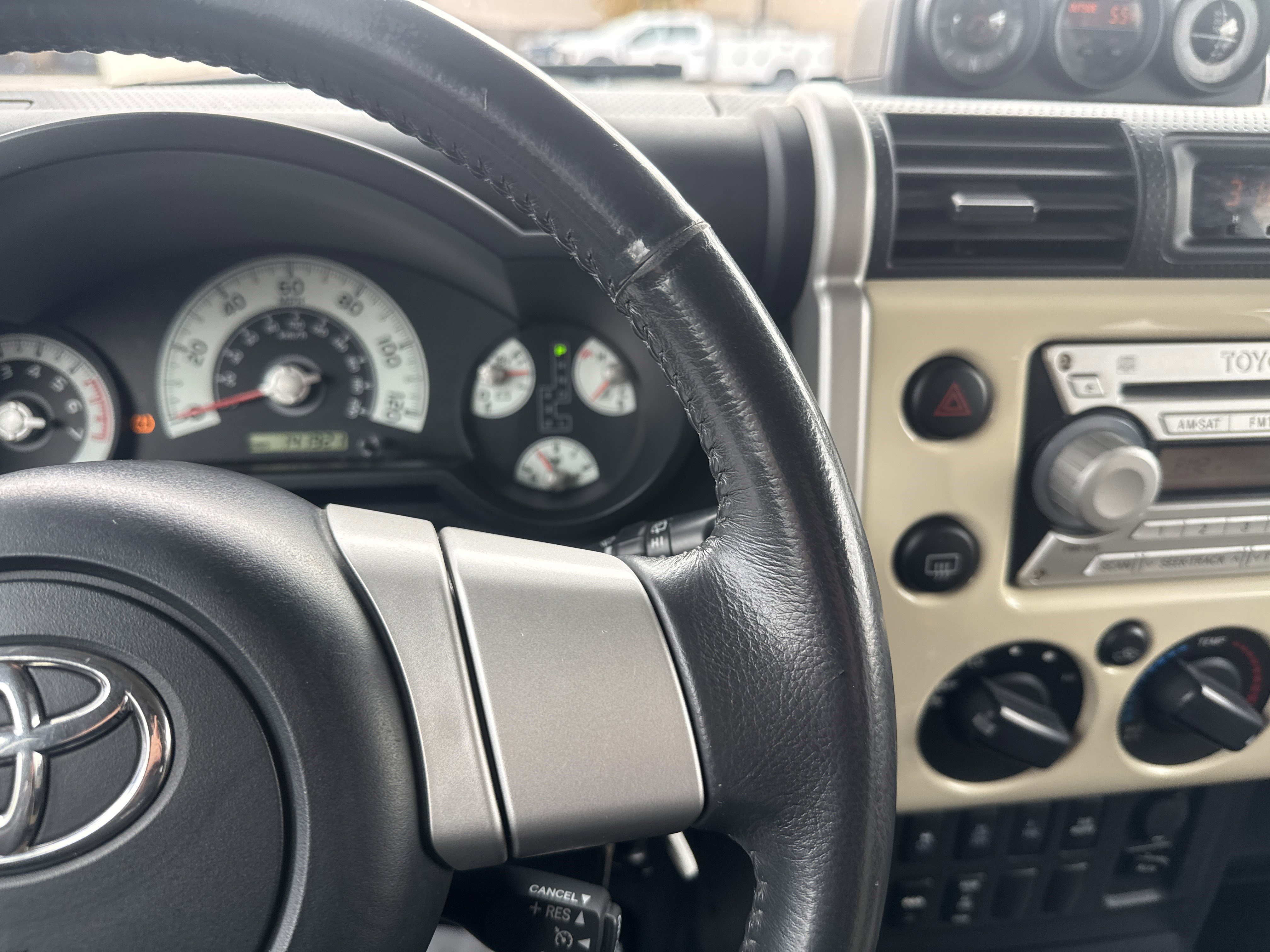 Used 2010 Toyota FJ Cruiser 4WD image 24