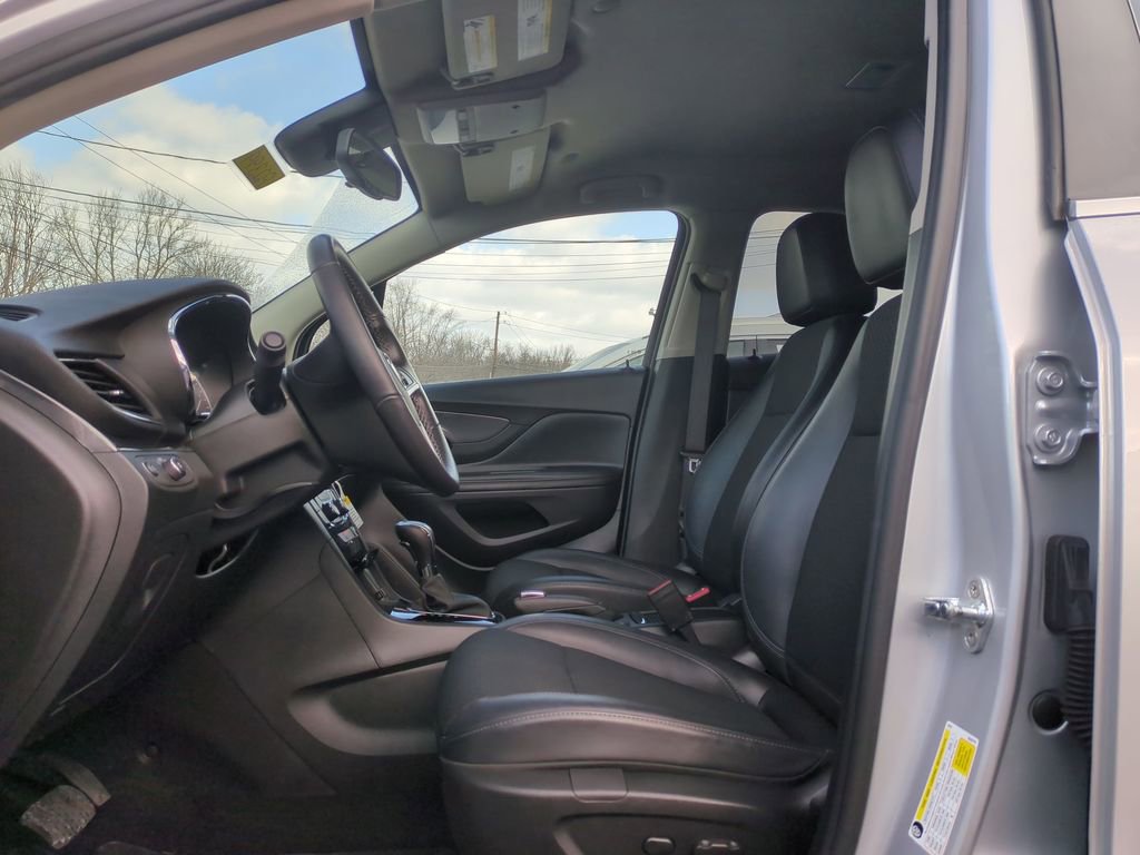 Certified 2022 Buick Encore Preferred w/ Safety Package image 12