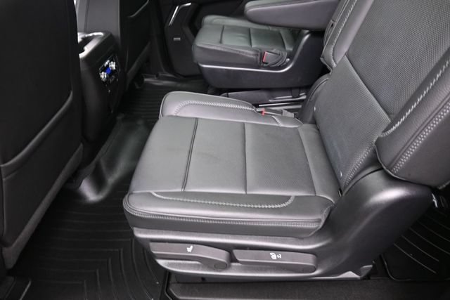 Used 2023 GMC Yukon XL Denali AWD/4WD image 23