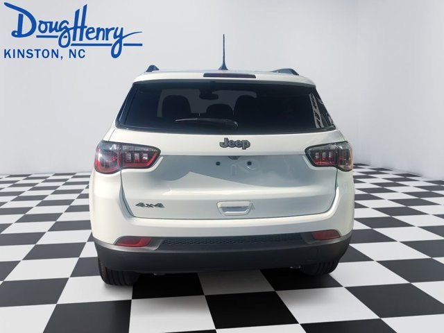 New 2026 Jeep Compass Latitude w/ Sun and Sound Group AWD/4WD image 4