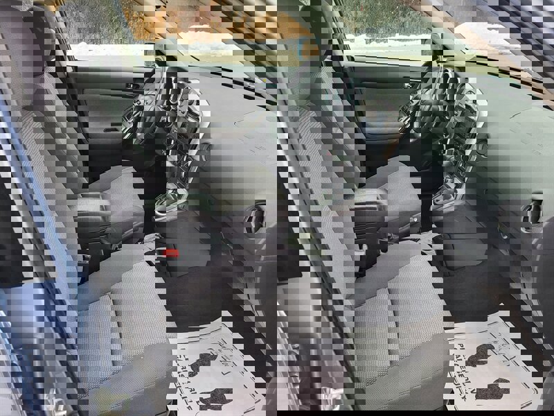 Used 2006 Toyota Matrix XR image 11