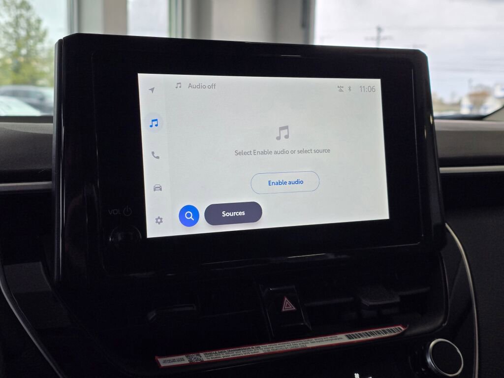 Used 2025 Toyota Corolla LE FWD image 29