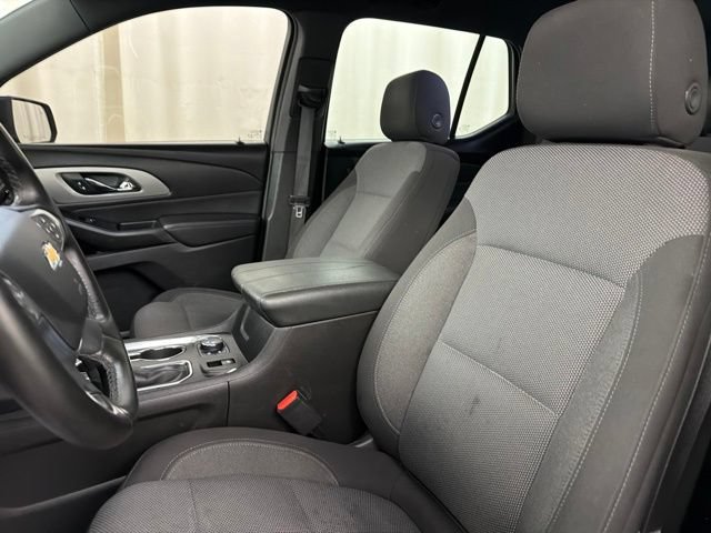 Used 2023 Chevrolet Traverse LT w/ Rear Camera Mirror Package AWD/4WD image 9