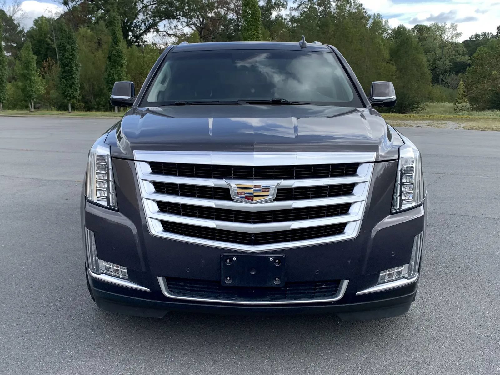 Used 2016 Cadillac Escalade Premium AWD/4WD image 2
