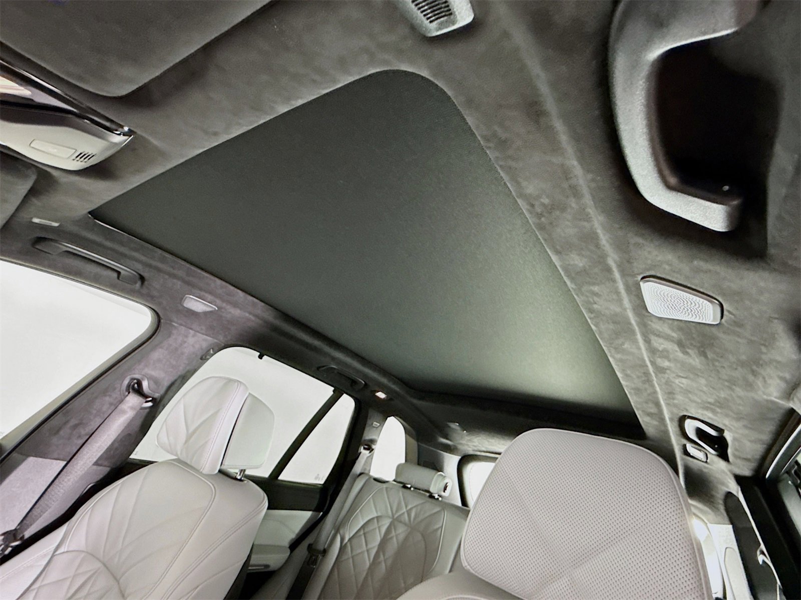 New 2026 BMW X5 M60i image 23