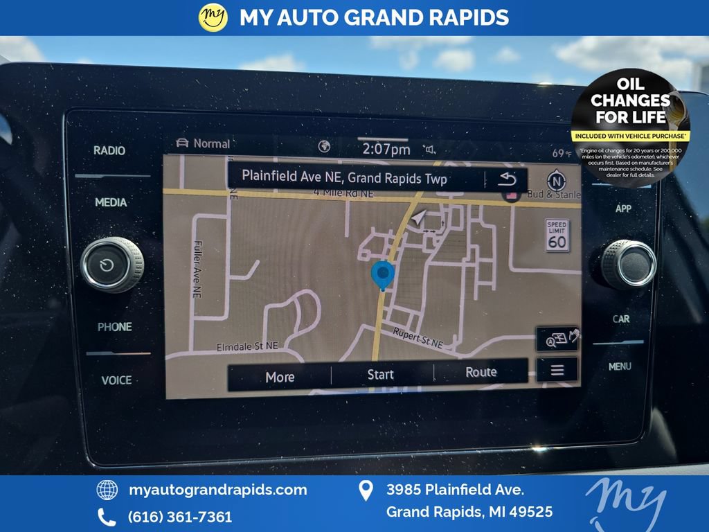Used 2025 Volkswagen Taos SEL w/ Black Wheel Plus Package AWD/4WD image 20