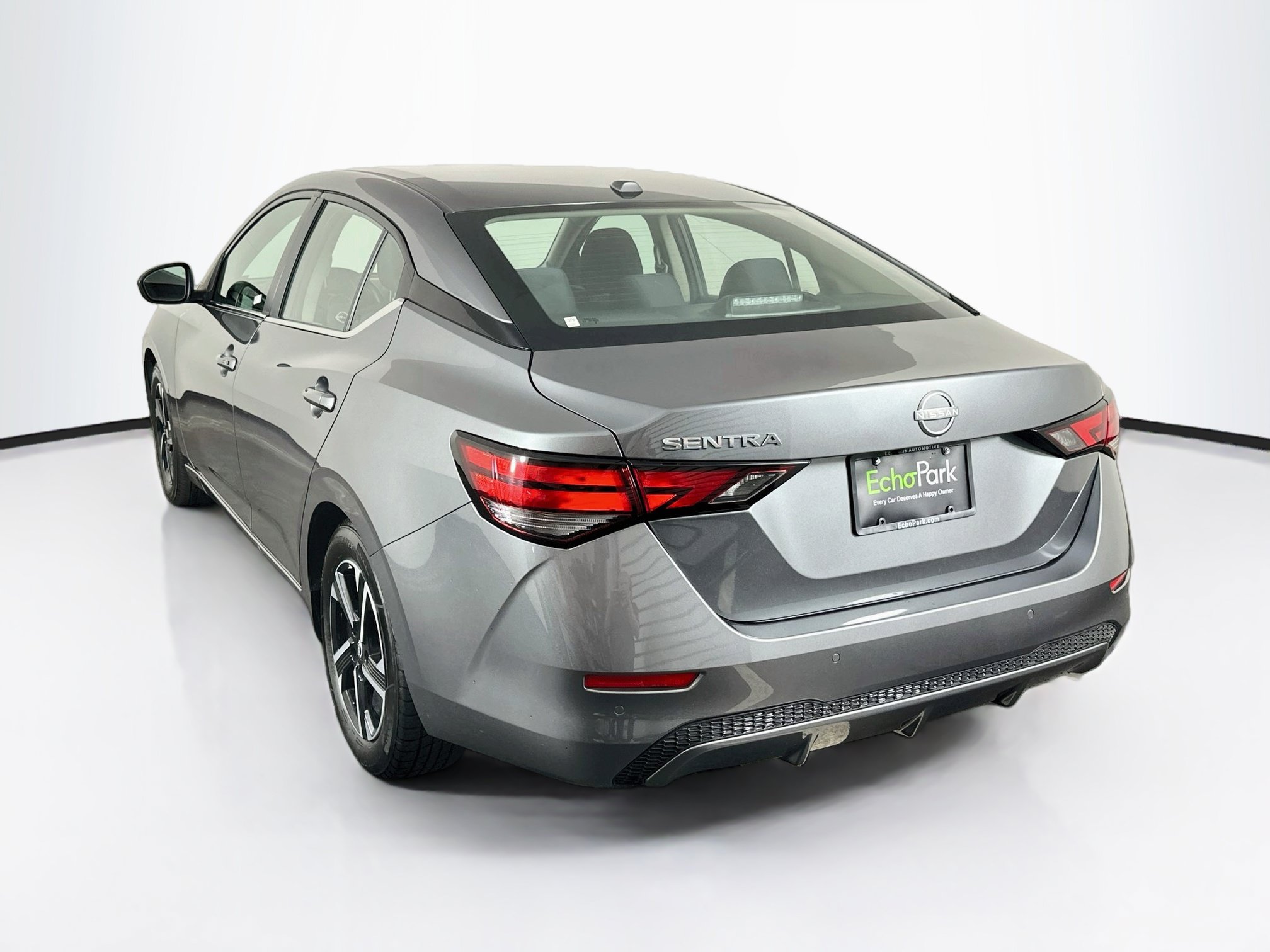 Used 2025 Nissan Sentra SV FWD image 5