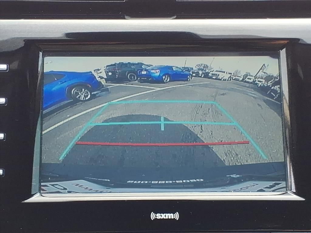 Used 2020 Toyota Camry SE image 9