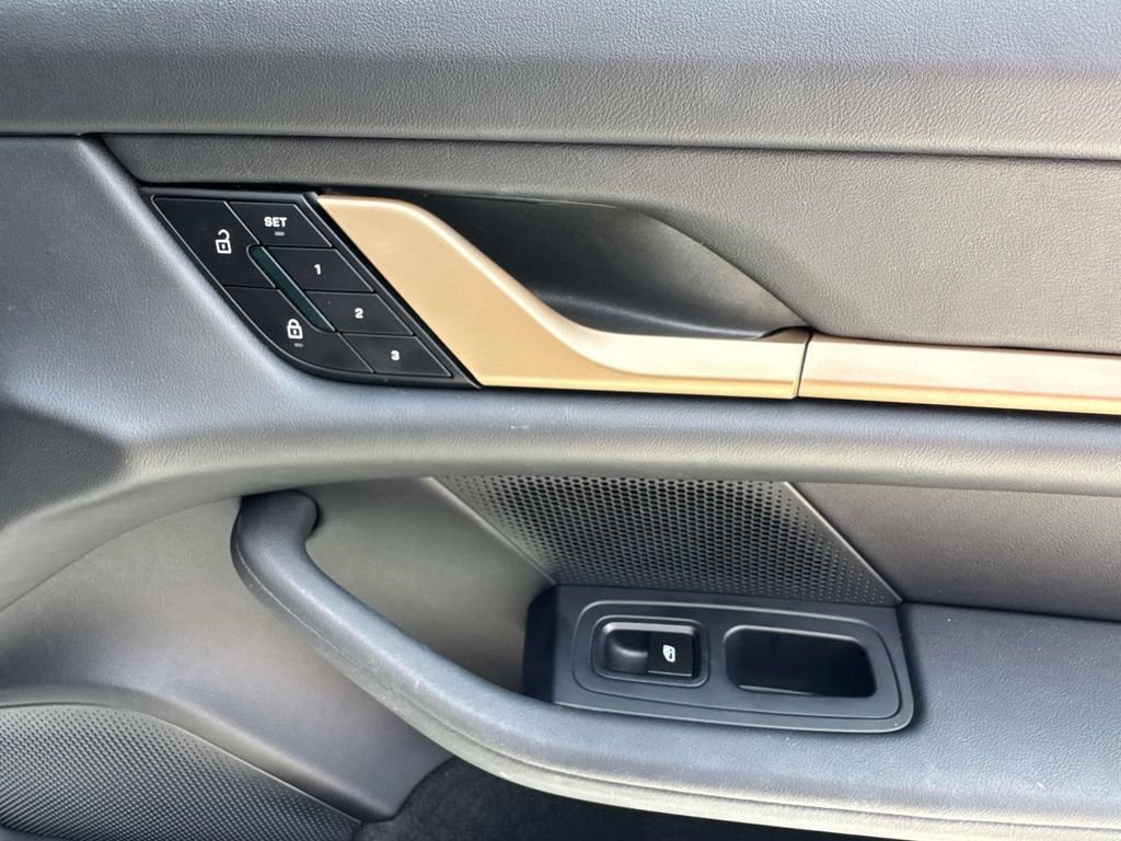Certified 2025 Porsche Taycan 4S AWD/4WD image 20