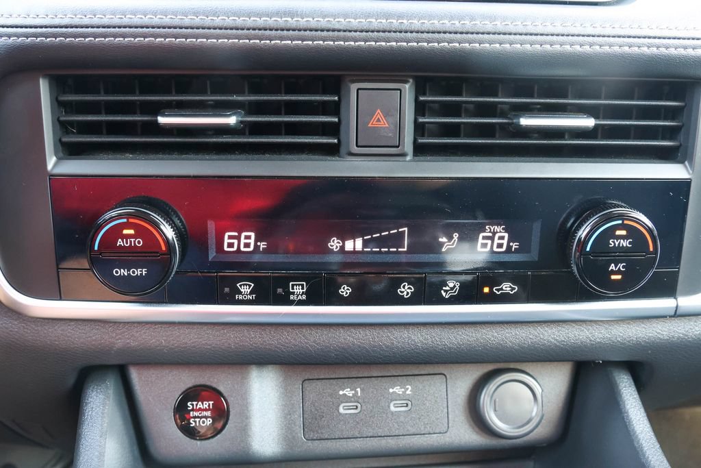 Used 2025 Nissan Rogue SV AWD/4WD image 17