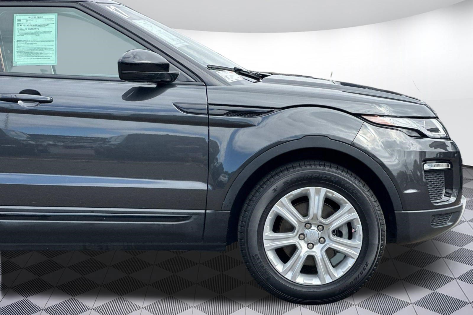Used 2017 Land Rover Range Rover Evoque SE Premium AWD/4WD image 27