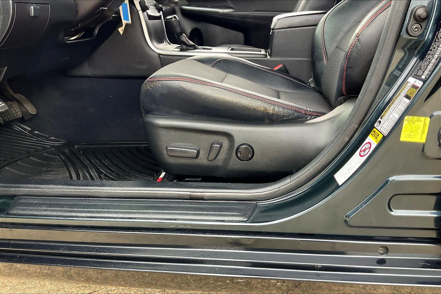 Used 2017 Toyota Camry LE FWD image 29
