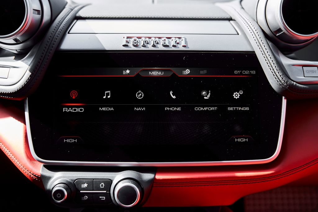 Used 2019 Ferrari GTC4Lusso AWD/4WD image 74