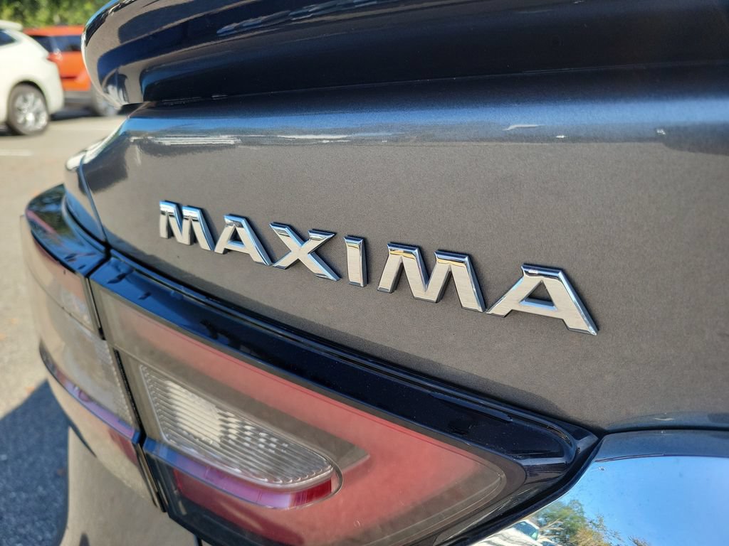 Used 2020 Nissan Maxima SR w/ Sport Mat Group FWD image 9