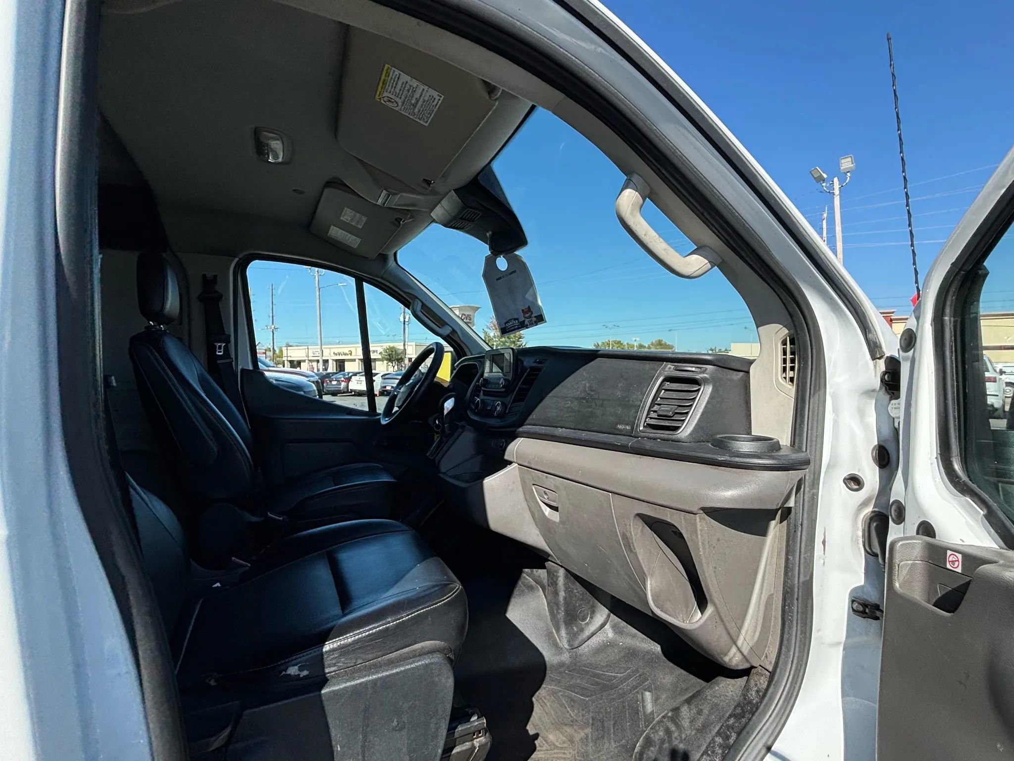 Used 2020 Ford Transit 150 Low Roof RWD image 11