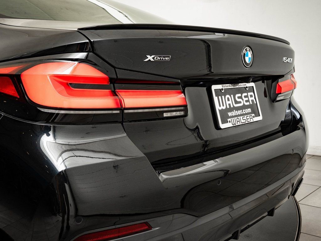 Used 2023 BMW 540i xDrive w/ Executive Package image 19
