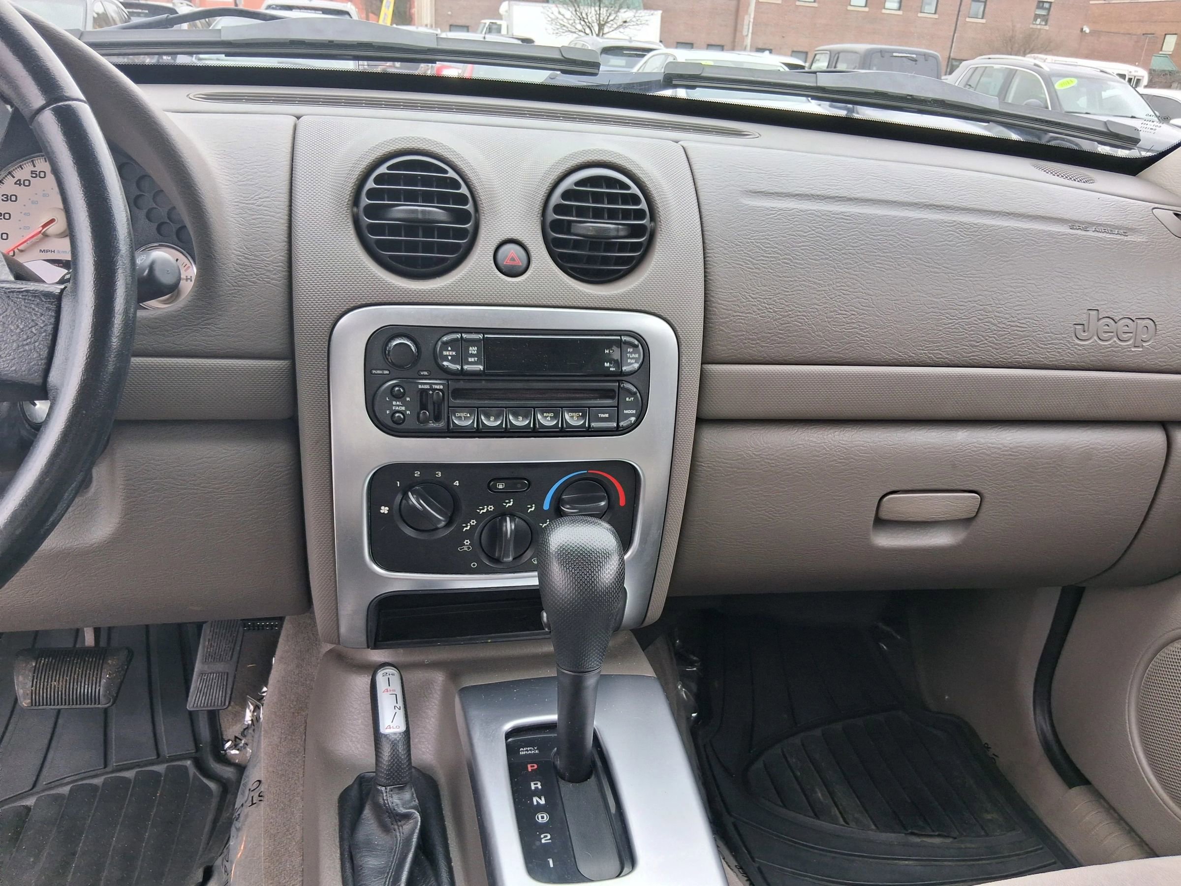 Used 2003 Jeep Liberty Limited AWD/4WD image 13