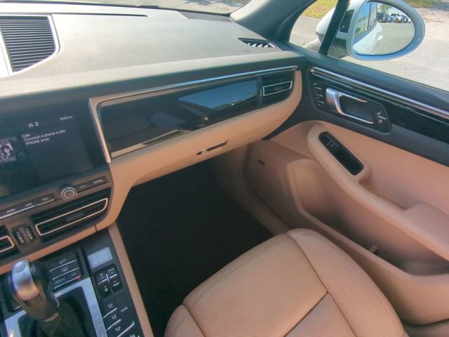 Used 2019 Porsche Macan AWD/4WD image 18