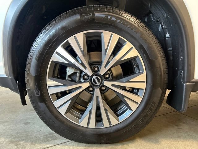 Used 2022 Nissan Rogue SV w/ SV Premium Package AWD/4WD image 10