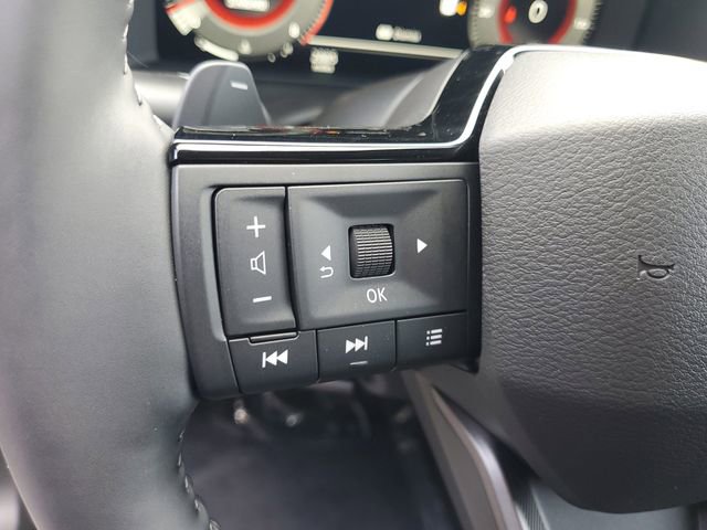 Used 2025 Nissan Rogue Platinum FWD image 19