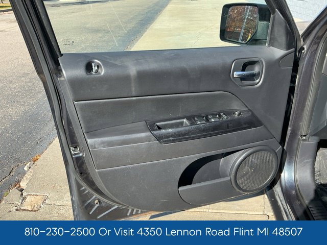 Used 2016 Jeep Patriot High Altitude AWD/4WD image 17