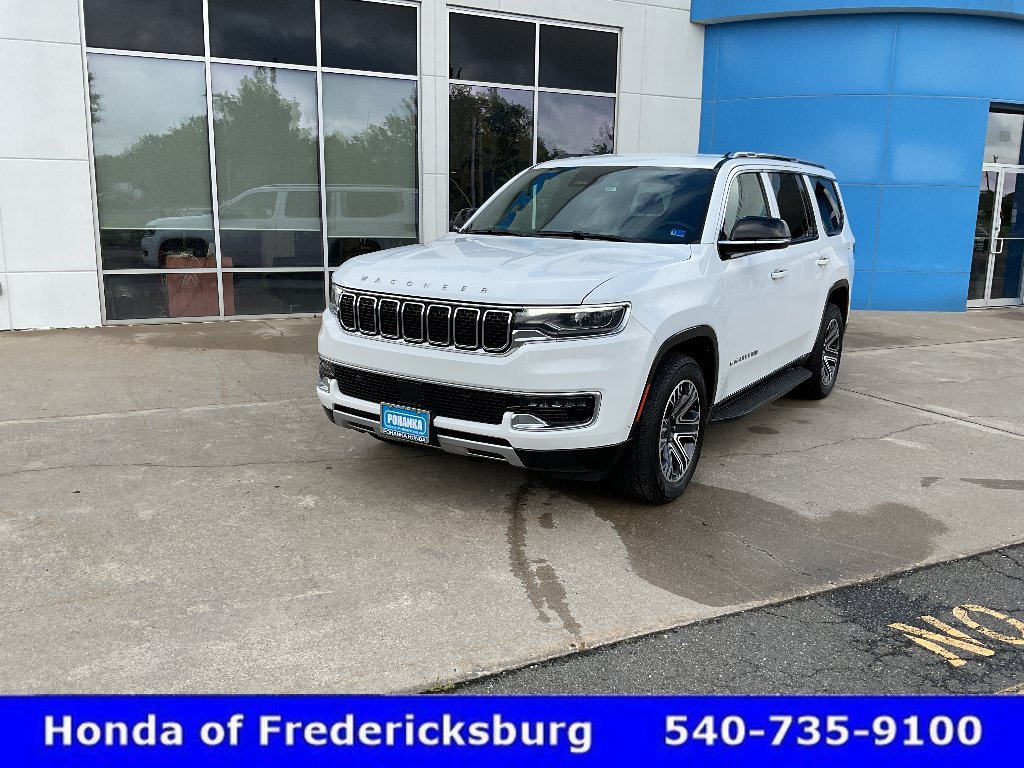 Used 2024 Jeep Wagoneer Series II w/ Flexible Seating Group AWD/4WD image 2